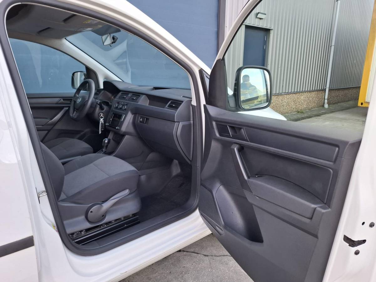 Volkswagen Caddy Volkswagen Caddy 2.0 TDI L2H1 BMT Maxi Trendline AUTOMAAT / NAVI / AIRCO / EURO 6
