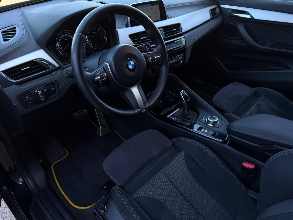 BMW X2 BMW X2 SDrive18i 140pk M-sport Executive /Pano