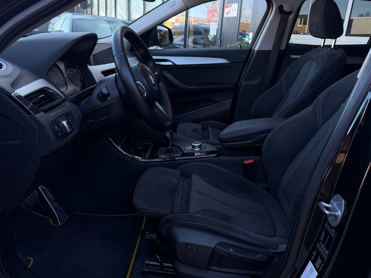 BMW X2 BMW X2 SDrive18i 140pk M-sport Executive /Pano