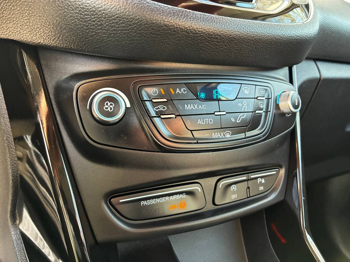 Ford B-MAX Ford B-Max 1.0 EcoBoost Titanium | Navi + Clima + Cruise nu €7.975,-!!