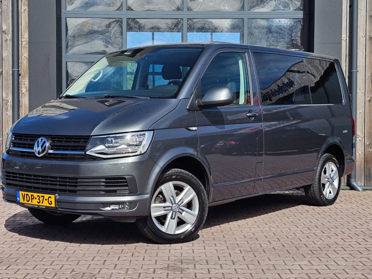 Volkswagen Transporter Volkswagen Transporter 2.0 TDI 150PK DSG Dubbele cabine L1H1 Highline | LED | Trekhaak | Cruise | LMV | Camera | PDC |