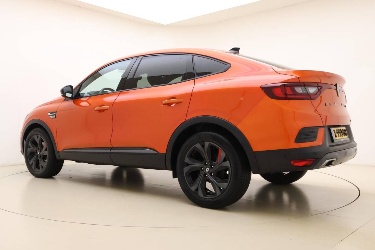 Renault Arkana Renault Arkana 1.6 E-Tech hybrid 145 E-Tech engineered |  Apple carplay/Android auto | Stoel + Stuurverwarming | Climate control | Alcantara |