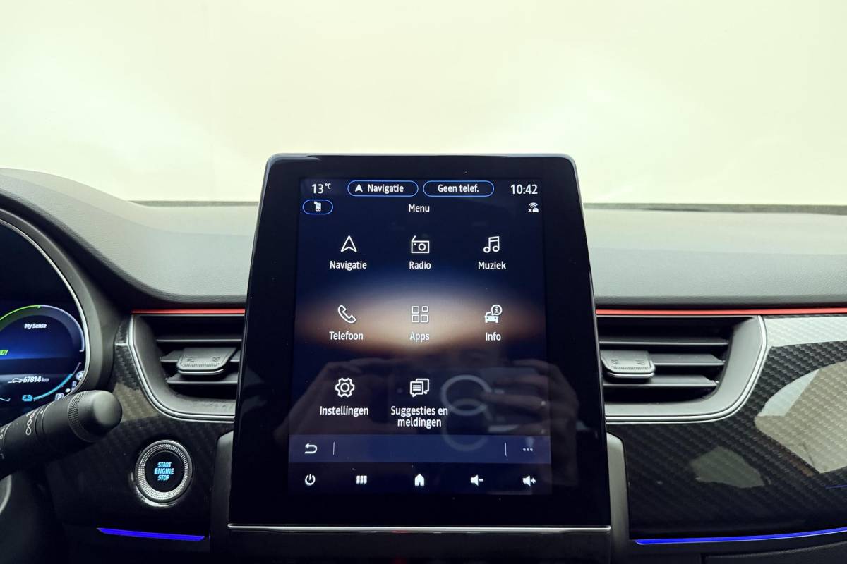 Renault Arkana Renault Arkana 1.6 E-Tech hybrid 145 E-Tech engineered |  Apple carplay/Android auto | Stoel + Stuurverwarming | Climate control | Alcantara |