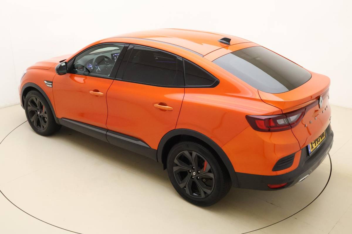 Renault Arkana Renault Arkana 1.6 E-Tech hybrid 145 E-Tech engineered |  Apple carplay/Android auto | Stoel + Stuurverwarming | Climate control | Alcantara |