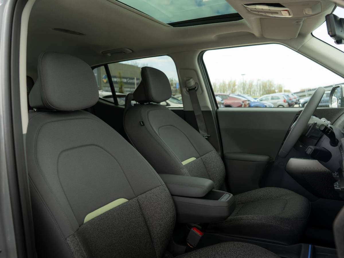 Kia EV2 Kia EV2 Plus Advanced 42.2 kWh | Schuifkanteldak | Stoel en stuurverwarming | Navigatie |