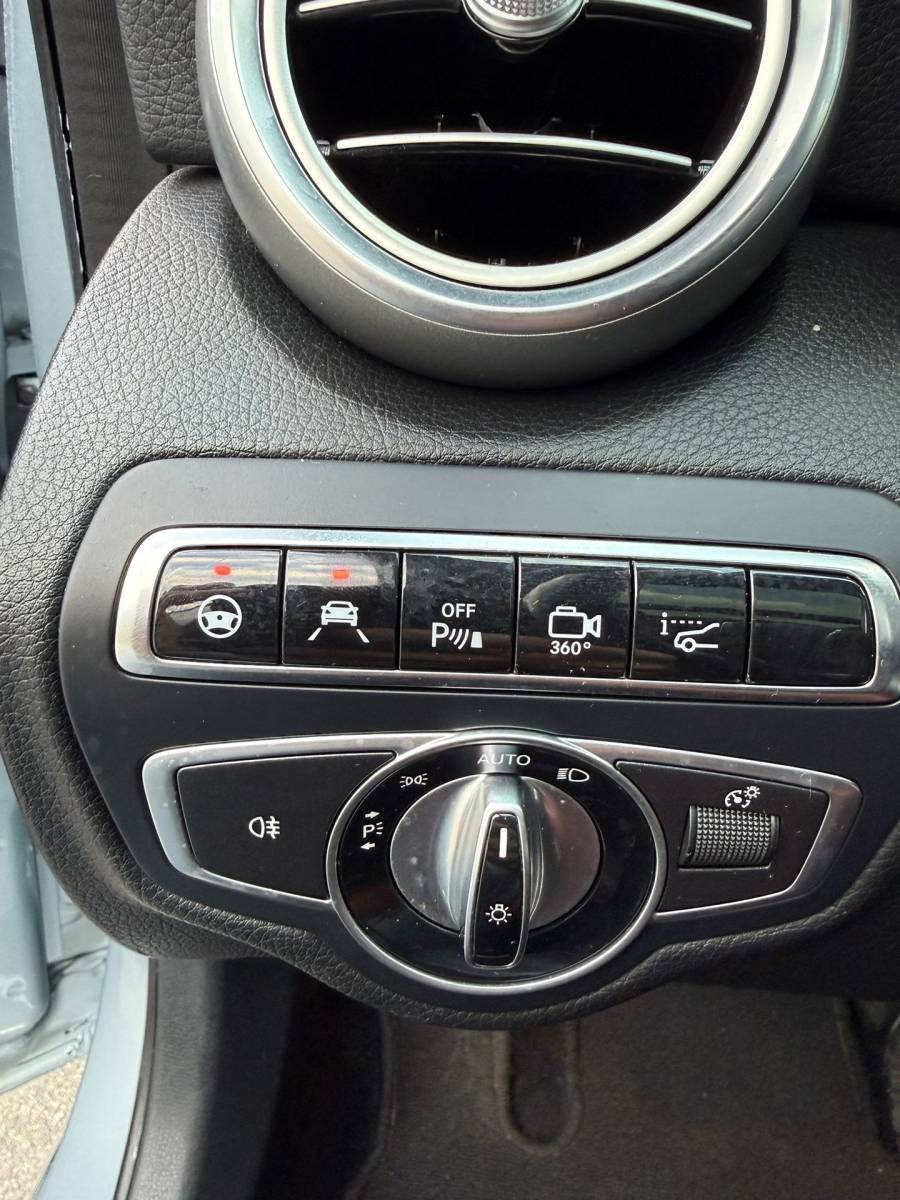 Mercedes-Benz C-Klasse Mercedes-Benz C-klasse Estate 200 Prestige /Pano /360 Camera /Leer /Distronic