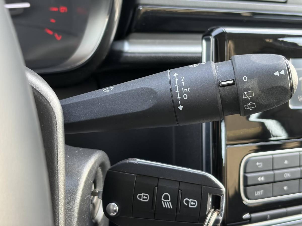 Citroën C3 Citroen C3 1.2 PureTech Feel 2e Eigenaar,Airco,Cruise,Rijstrooksensor,Pdc,Weinig km,N.A.P,Zeer Zuinig,Nieuwe Apk bij Aflevering