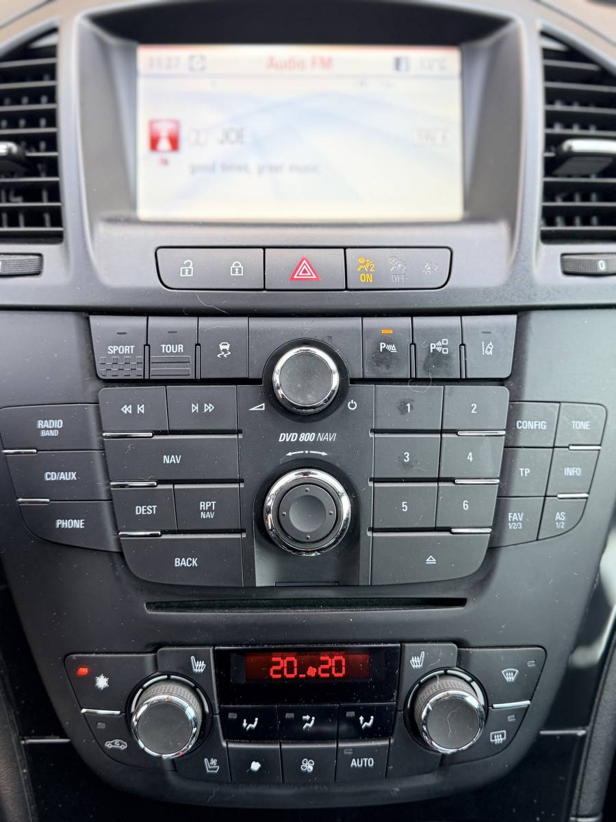 Opel Insignia OPEL INSIGNIA 2.0 T Edition 4×4·AUT·Climate·Stoelverw./koeling·Cruise·Infinity Audio