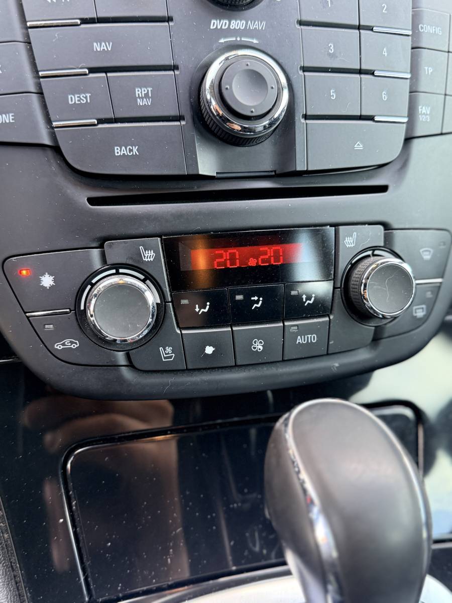 Opel Insignia OPEL INSIGNIA 2.0 T Edition 4×4·AUT·Climate·Stoelverw./koeling·Cruise·Infinity Audio