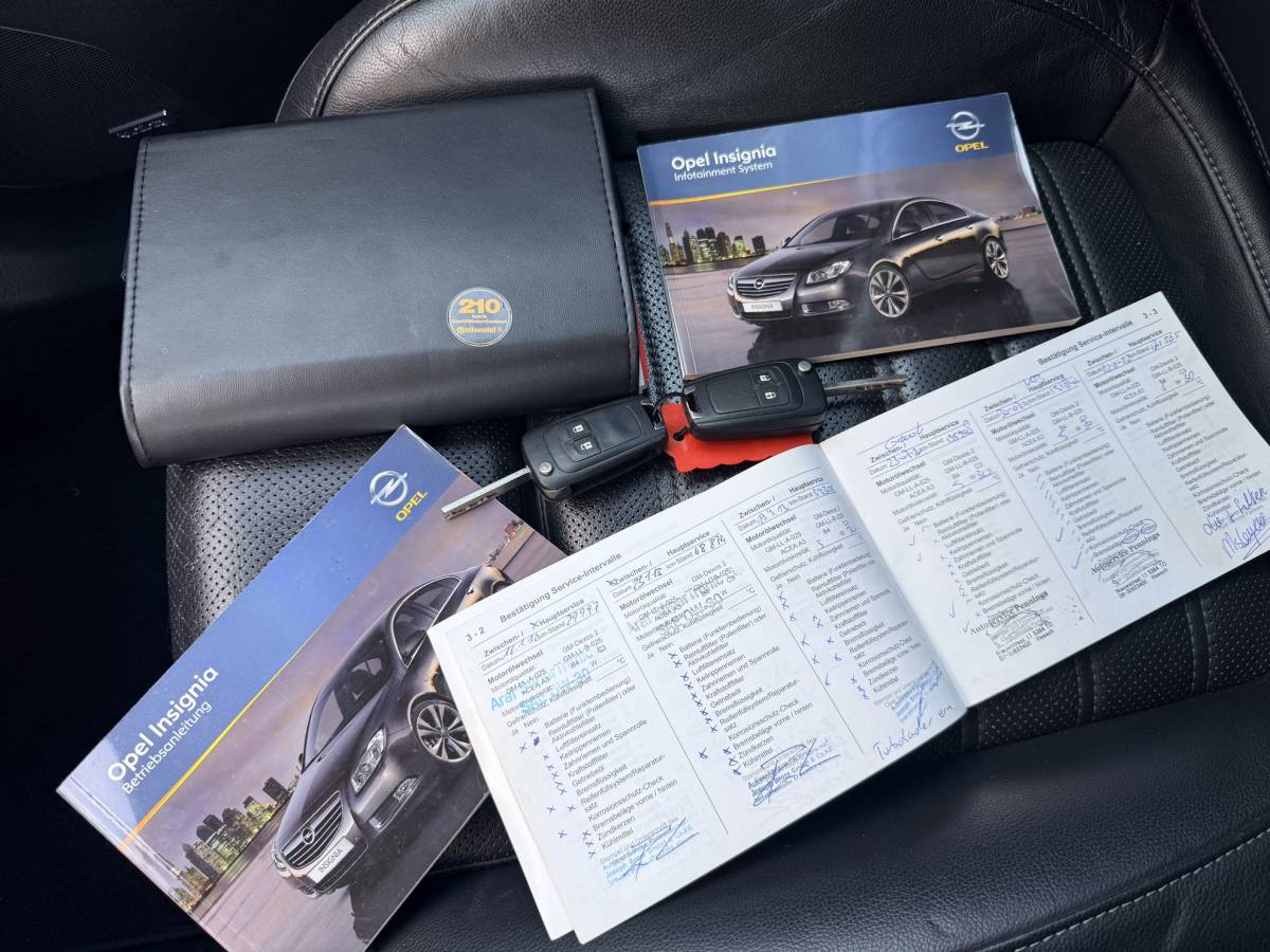 Opel Insignia OPEL INSIGNIA 2.0 T Edition 4×4·AUT·Climate·Stoelverw./koeling·Cruise·Infinity Audio