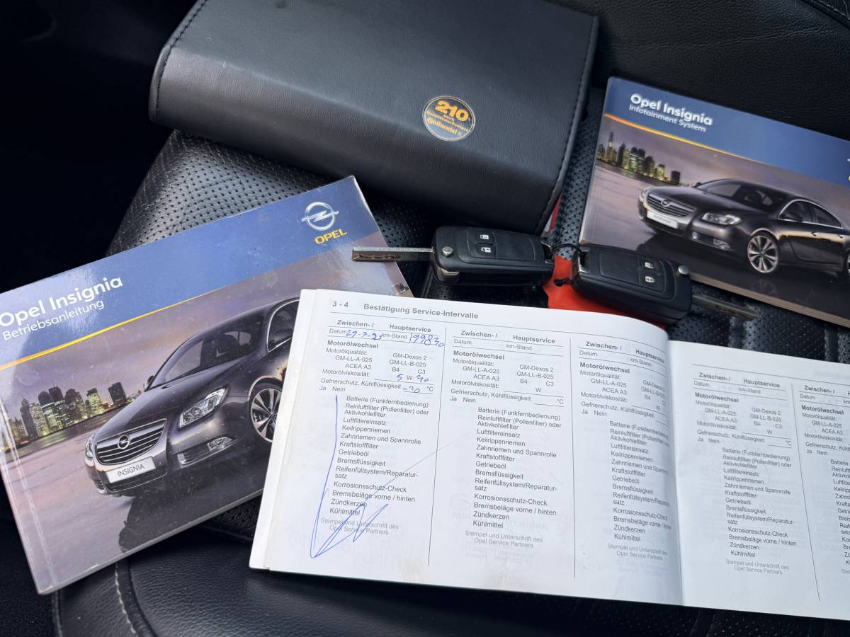 Opel Insignia OPEL INSIGNIA 2.0 T Edition 4×4·AUT·Climate·Stoelverw./koeling·Cruise·Infinity Audio