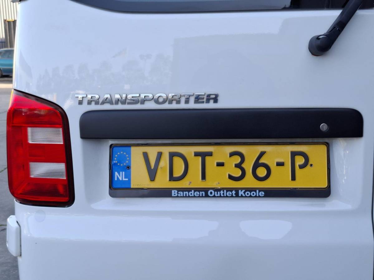 Volkswagen Transporter Volkswagen Transporter 2.0 TDI L1H1 Highline AIRCO / TREKHAAK / 3 ZITS / EURO 6 / N.A.P