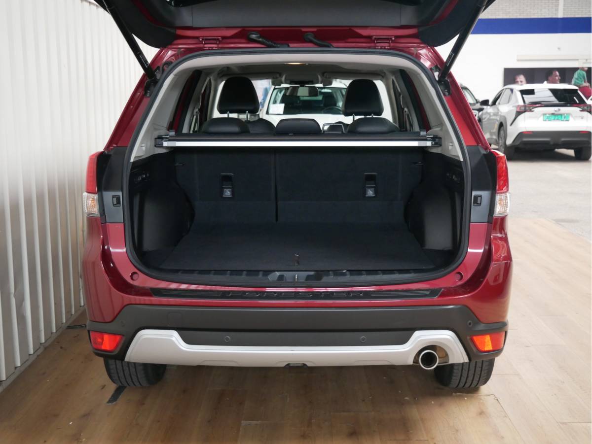 Subaru Forester Subaru Forester 2.0i e-BOXER First Edition