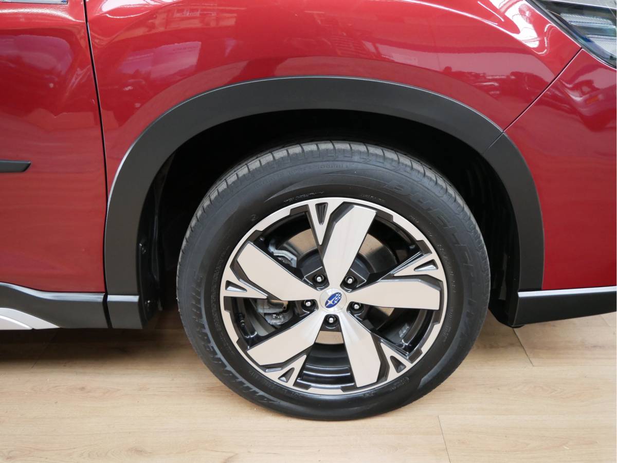 Subaru Forester Subaru Forester 2.0i e-BOXER First Edition