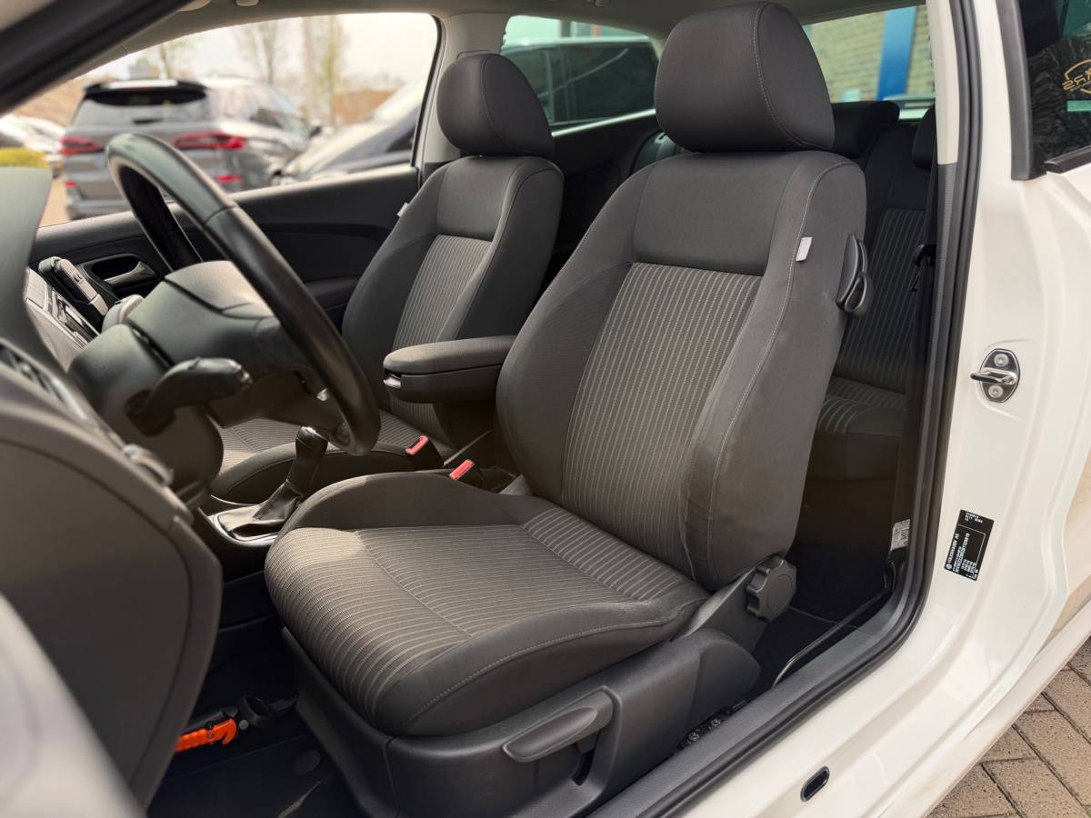 Volkswagen Polo Volkswagen Polo 1.2 TSI 105PK Highline 3drs Panorama Dak Airco Navi Cruise Control Elk.Ramen zeer nette!!