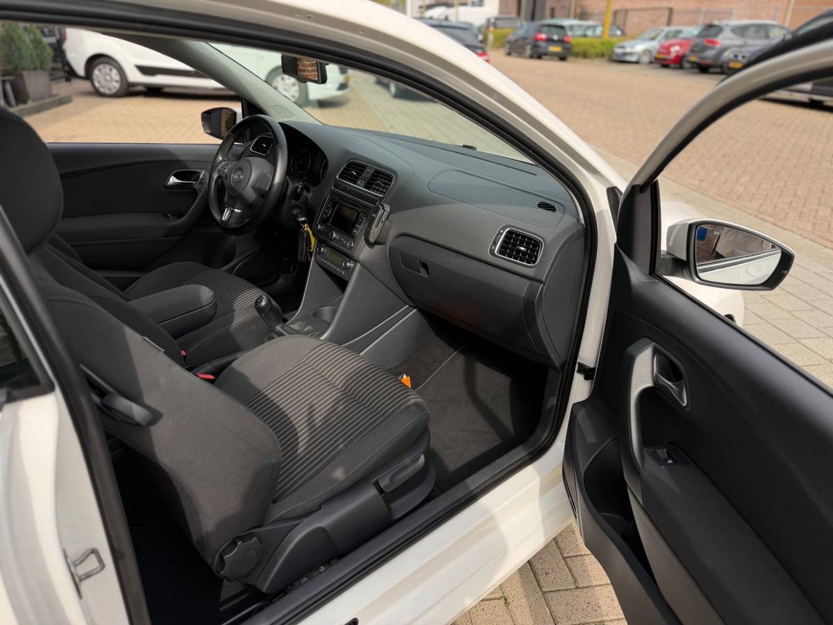 Volkswagen Polo Volkswagen Polo 1.2 TSI 105PK Highline 3drs Panorama Dak Airco Navi Cruise Control Elk.Ramen zeer nette!!