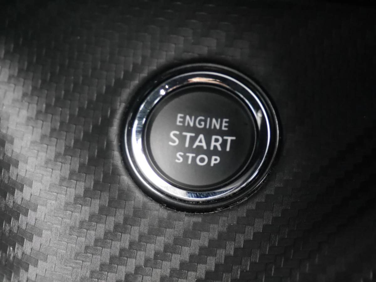 Peugeot e-208 Peugeot e-208 EV GT Pack 50 kWh | Achteruitrijcamera | Dodehoek detectie | Keyless entry en start | Adaptieve cruise control | Parkeersensoren voor en achter | Regensensor