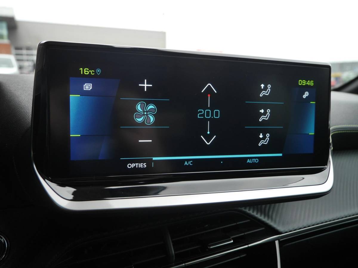 Peugeot e-208 Peugeot e-208 EV GT Pack 50 kWh | Achteruitrijcamera | Dodehoek detectie | Keyless entry en start | Adaptieve cruise control | Parkeersensoren voor en achter | Regensensor