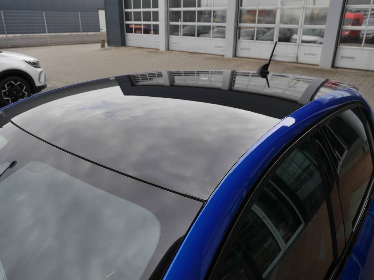 Peugeot e-208 Peugeot e-208 EV GT Pack 50 kWh | Achteruitrijcamera | Dodehoek detectie | Keyless entry en start | Adaptieve cruise control | Parkeersensoren voor en achter | Regensensor