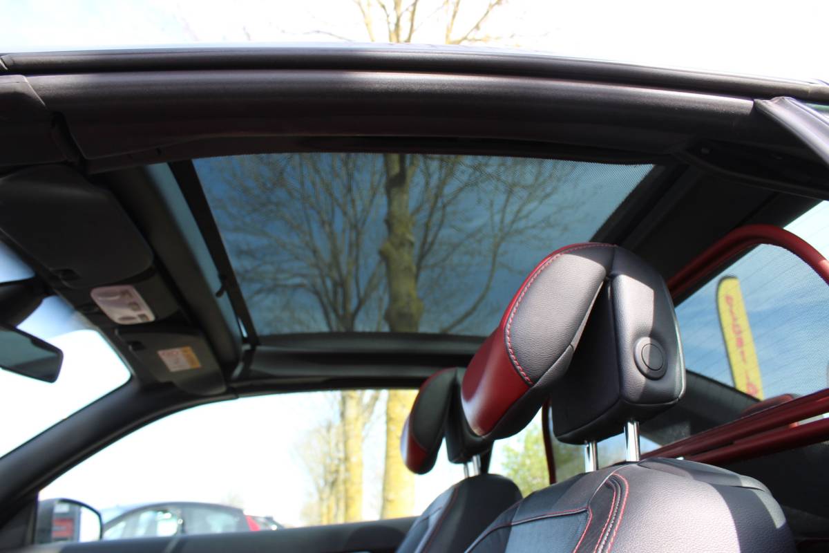 Renault Mégane Renault Mégane Coupé-Cabriolet 1.2 TCe Privilège GT line WINDSCHERM LEDER PANO TREKHAAK