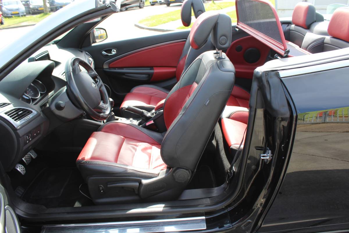 Renault Mégane Renault Mégane Coupé-Cabriolet 1.2 TCe Privilège GT line WINDSCHERM LEDER PANO TREKHAAK