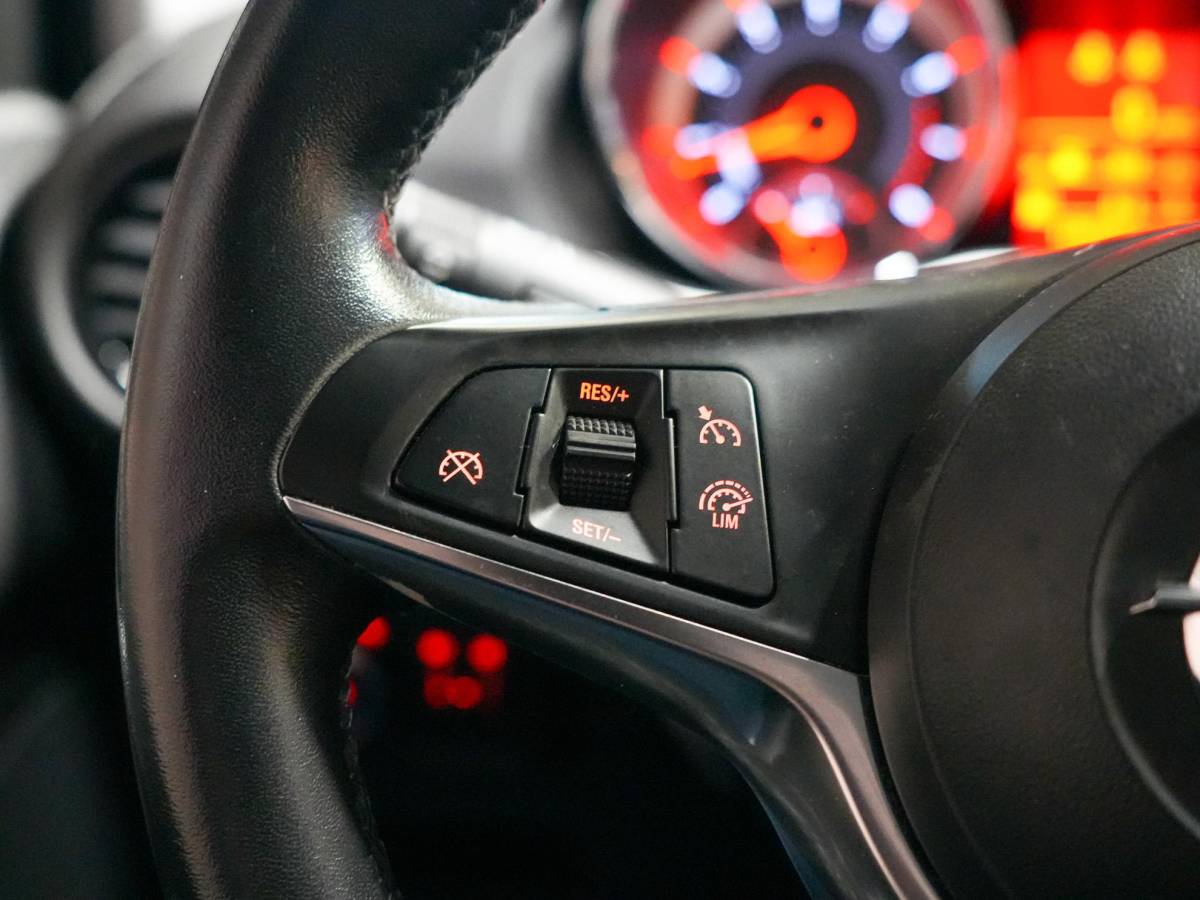 Opel ADAM Opel ADAM 1.2 Jam Favourite