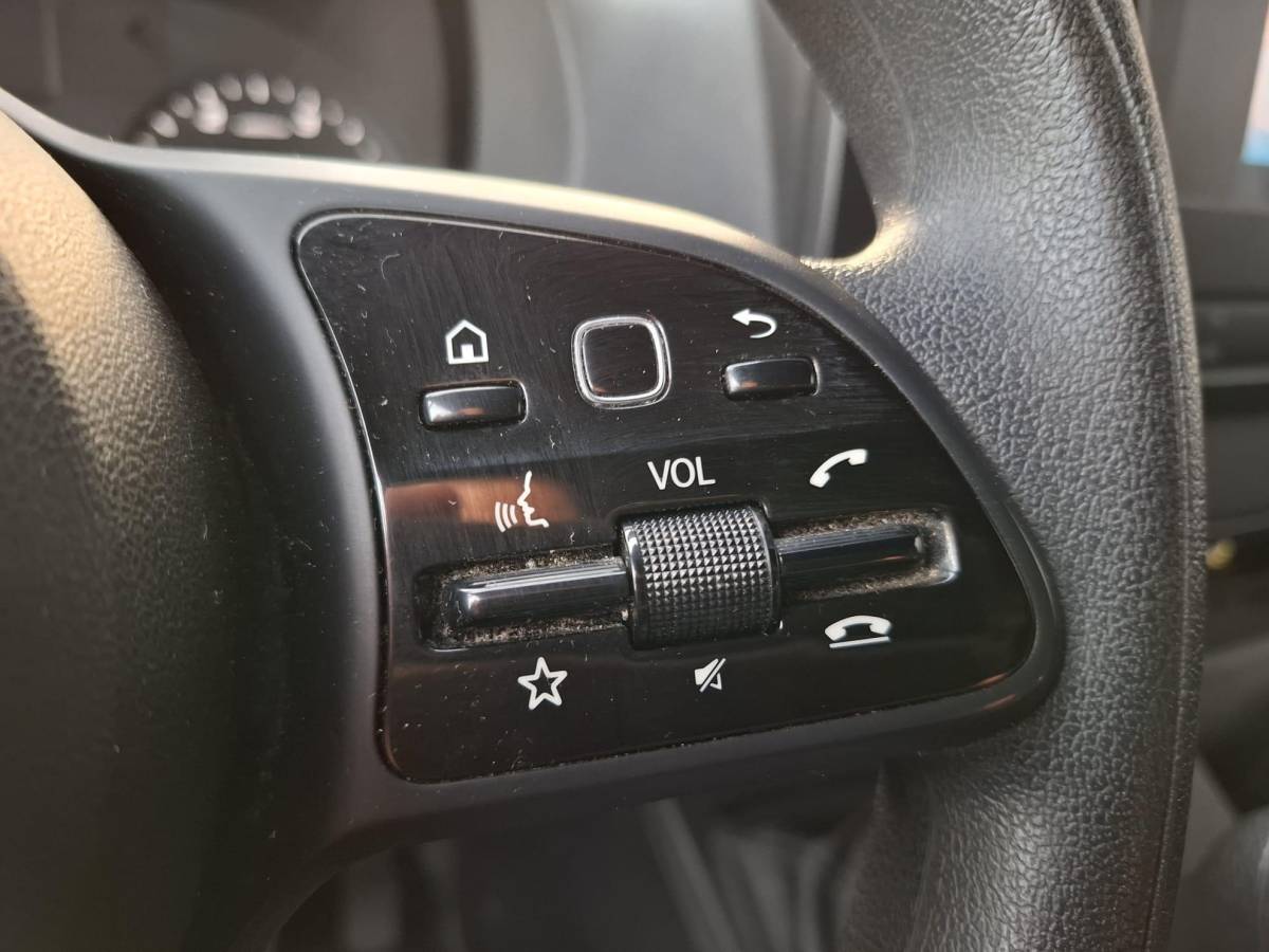 Mercedes-Benz Sprinter Mercedes-Benz Sprinter 311 2.2 CDI L2H2 / AIRCO / CAMERA / 3 ZITS / DEALER ONDERHOUDEN / NAVI