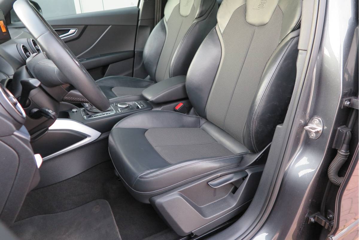 Audi Q2 Audi Q2 1.0 TFSI 116pk S-Tronic 2x S-Line Trekhaak , Navigatie , Led , Parkeersensoren, LMV , Telefoonintegratie , etc.
