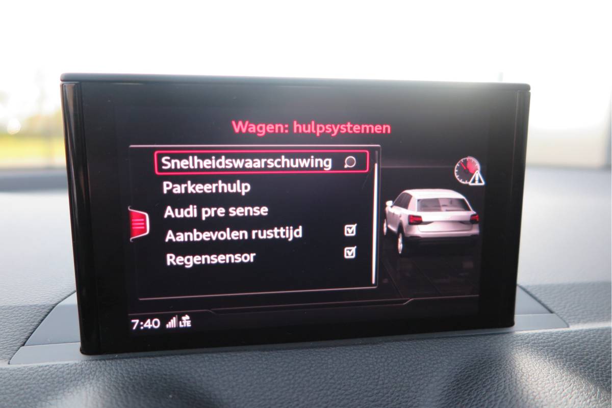 Audi Q2 Audi Q2 1.0 TFSI 116pk S-Tronic 2x S-Line Trekhaak , Navigatie , Led , Parkeersensoren, LMV , Telefoonintegratie , etc.