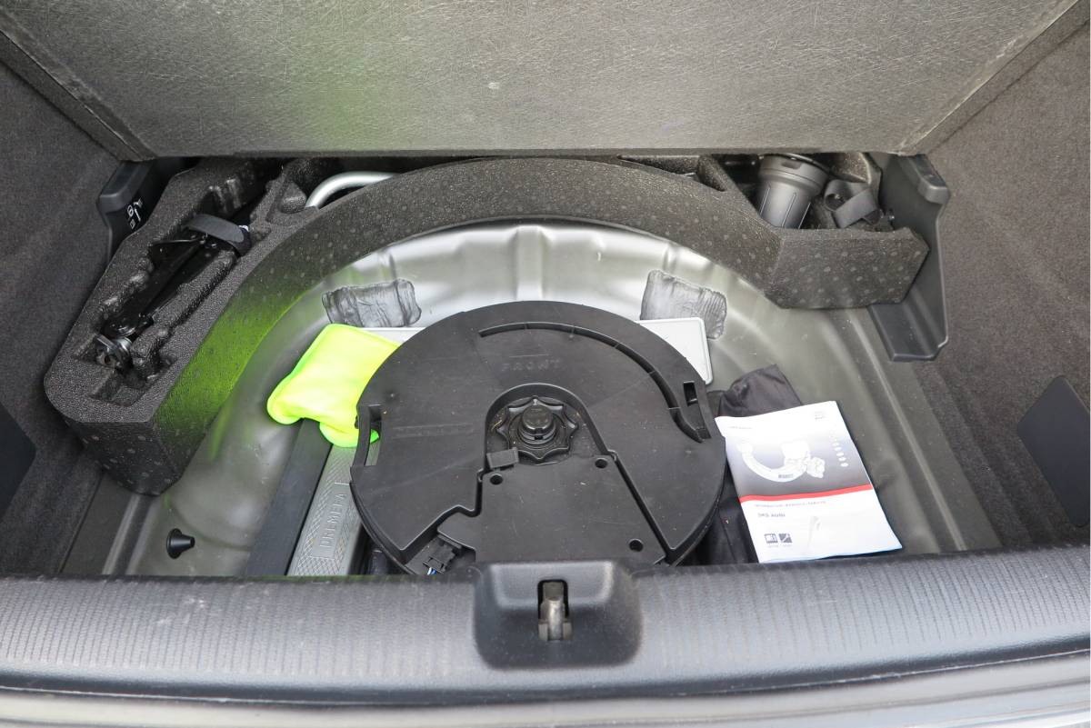 Audi Q2 Audi Q2 1.0 TFSI 116pk S-Tronic 2x S-Line Trekhaak , Navigatie , Led , Parkeersensoren, LMV , Telefoonintegratie , etc.