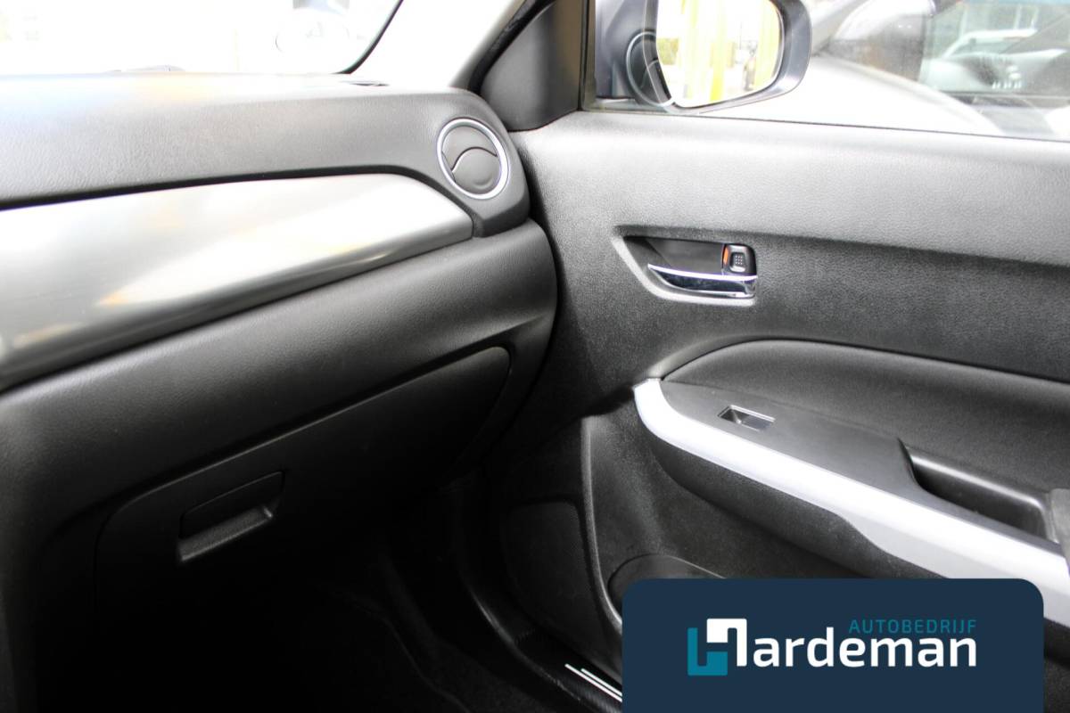 Suzuki Vitara Suzuki Vitara 1.6 Exclusive Navi Carplay Cruise