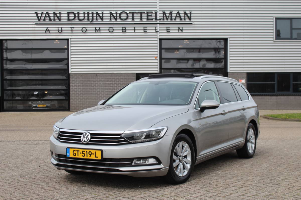 Volkswagen Passat Volkswagen Passat Variant 1.4 TSI Business Edition / Panoramadak / N.A.P.