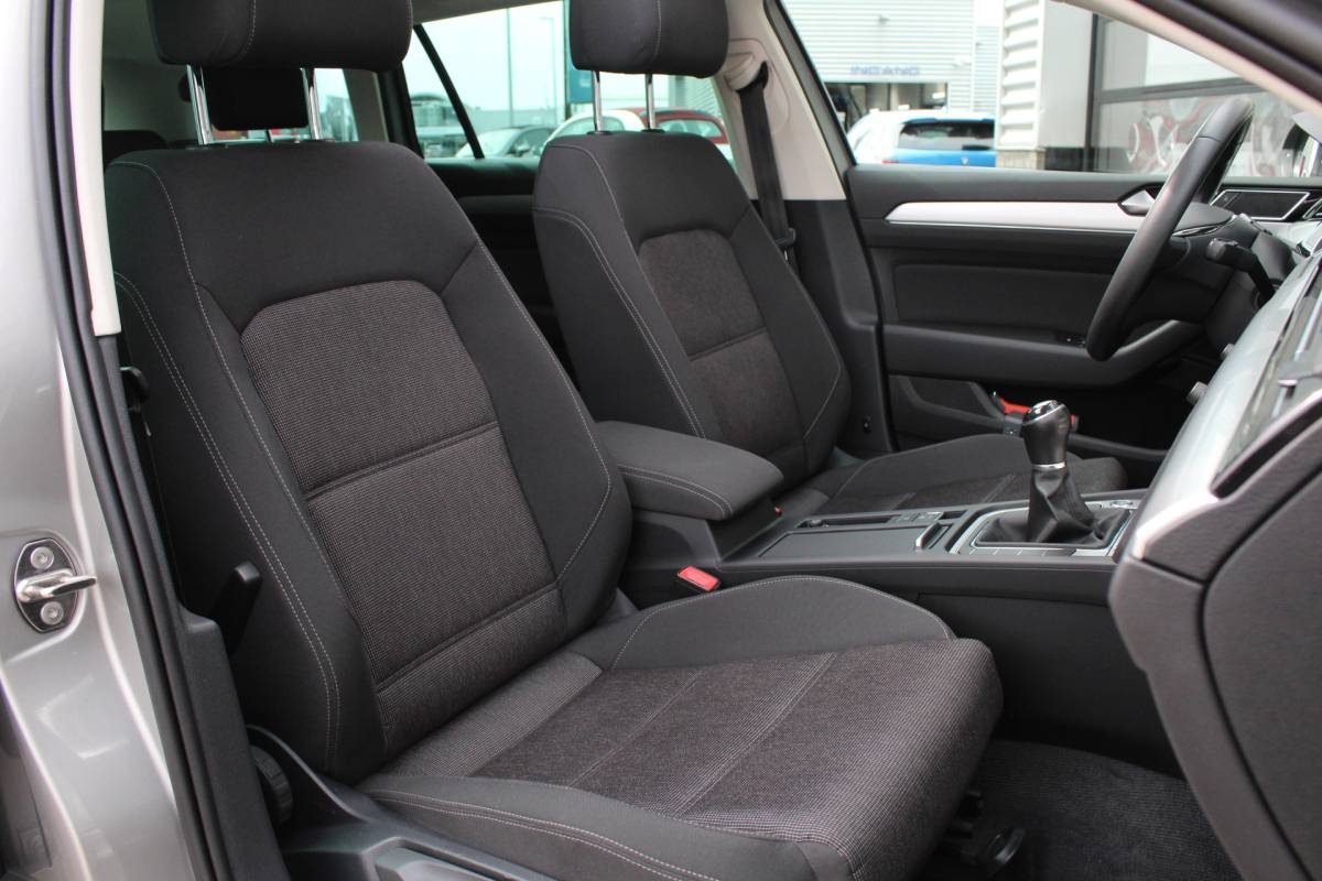 Volkswagen Passat Volkswagen Passat Variant 1.4 TSI Business Edition / Panoramadak / N.A.P.