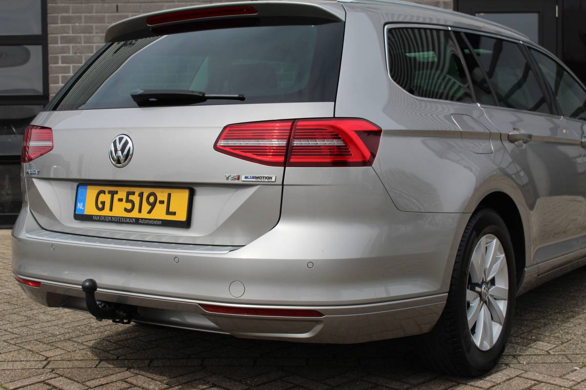 Volkswagen Passat Volkswagen Passat Variant 1.4 TSI Business Edition / Panoramadak / N.A.P.