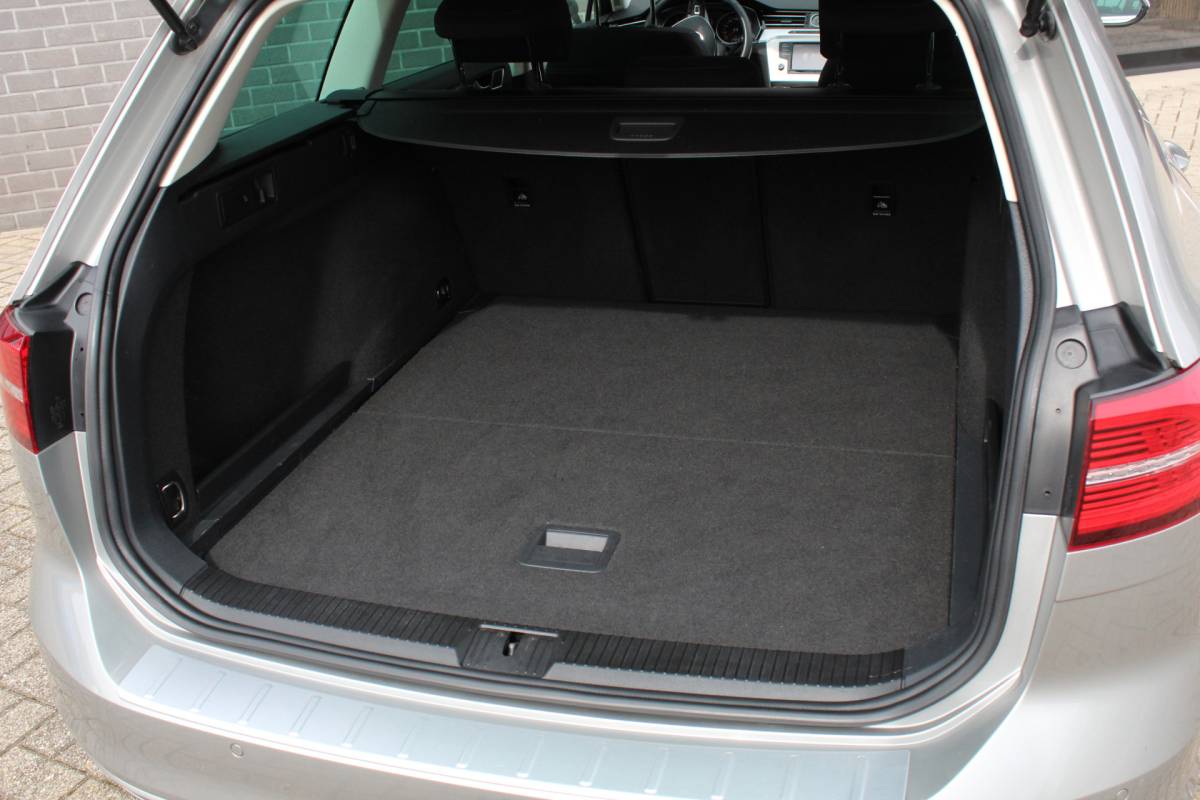 Volkswagen Passat Volkswagen Passat Variant 1.4 TSI Business Edition / Panoramadak / N.A.P.