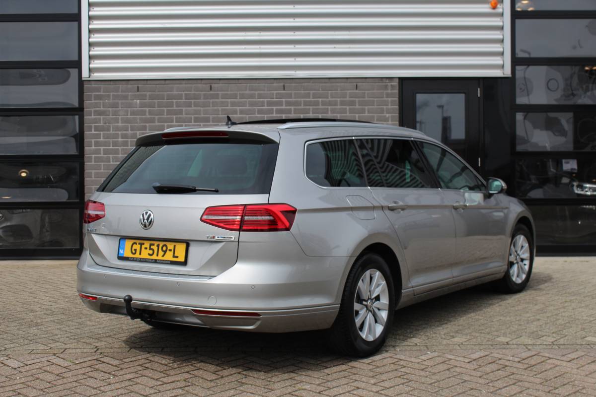 Volkswagen Passat Volkswagen Passat Variant 1.4 TSI Business Edition / Panoramadak / N.A.P.