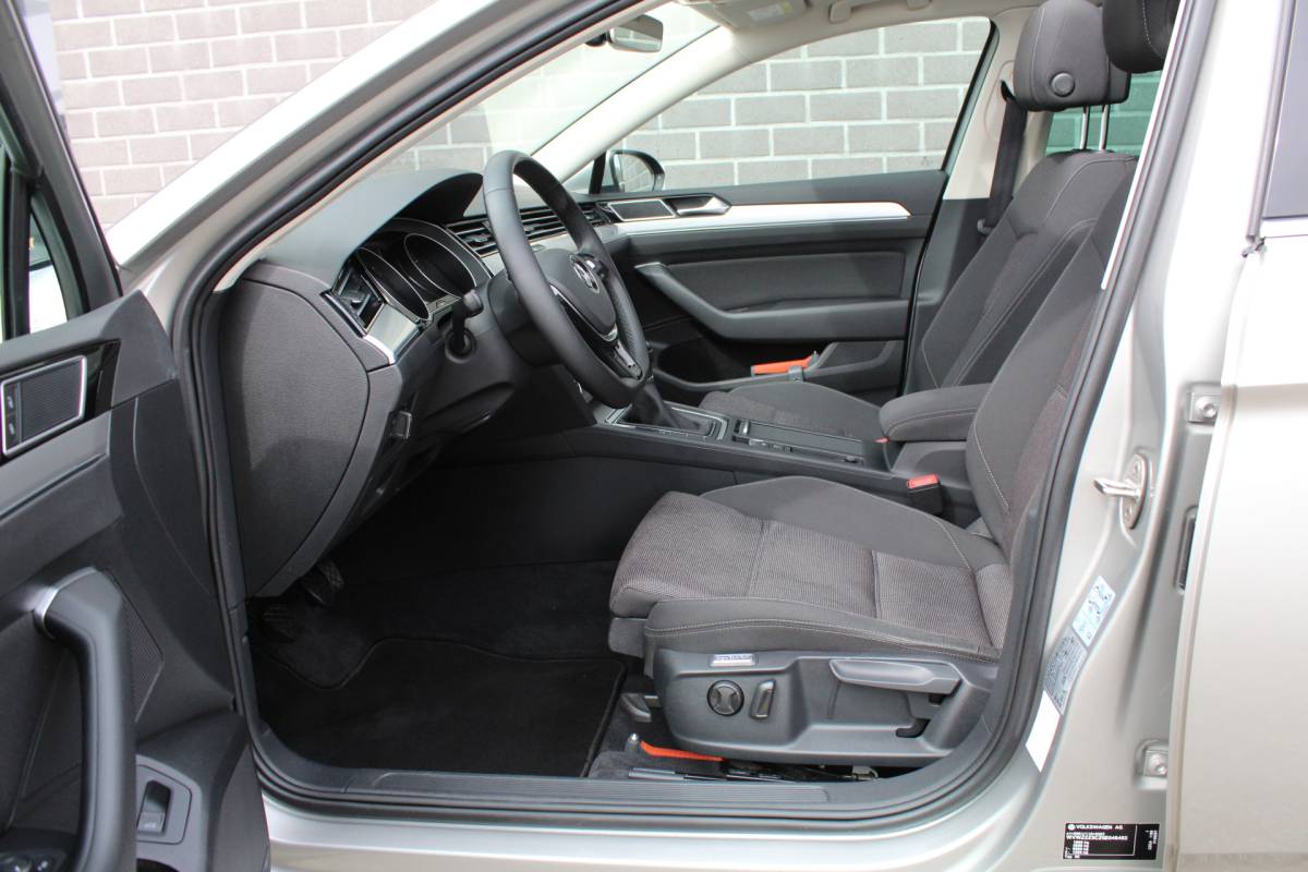 Volkswagen Passat Volkswagen Passat Variant 1.4 TSI Business Edition / Panoramadak / N.A.P.