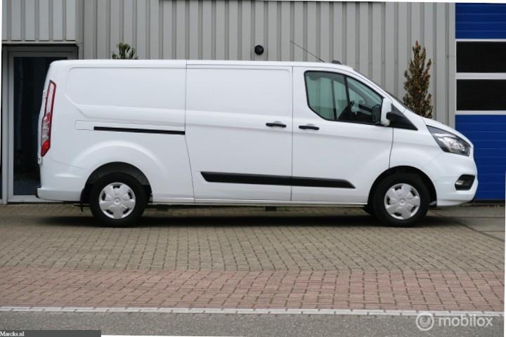 Ford Transit Custom Ford Transit Custom 2.0 TDCI 130pk L2H1 3 persoons EURO 6