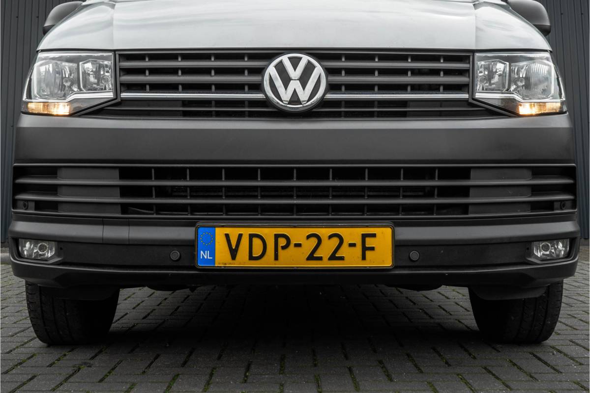 Volkswagen Transporter Volkswagen Transporter T6 2.0 TDI L1H1 | 150 PK | Automaat | Carplay | Cruise | PDC | Trekhaak