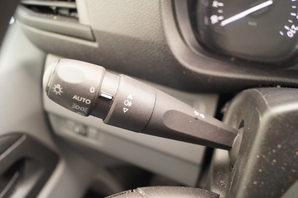 Peugeot Expert Peugeot Expert 1.5 BlueHDI Standard Premium -NAVI-AIRCO-TREKHAAK-