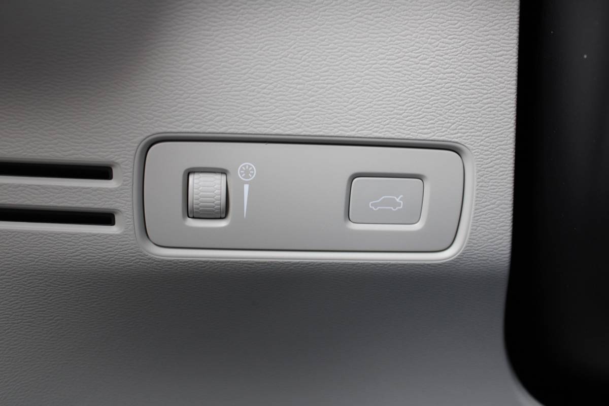Volvo XC40 Volvo XC40 T4 191PK Automaat Momentum | Adapt. Cruise | Blis | Verw. Voorstoelen & Stuurwiel | Leder | Camera | DAB |