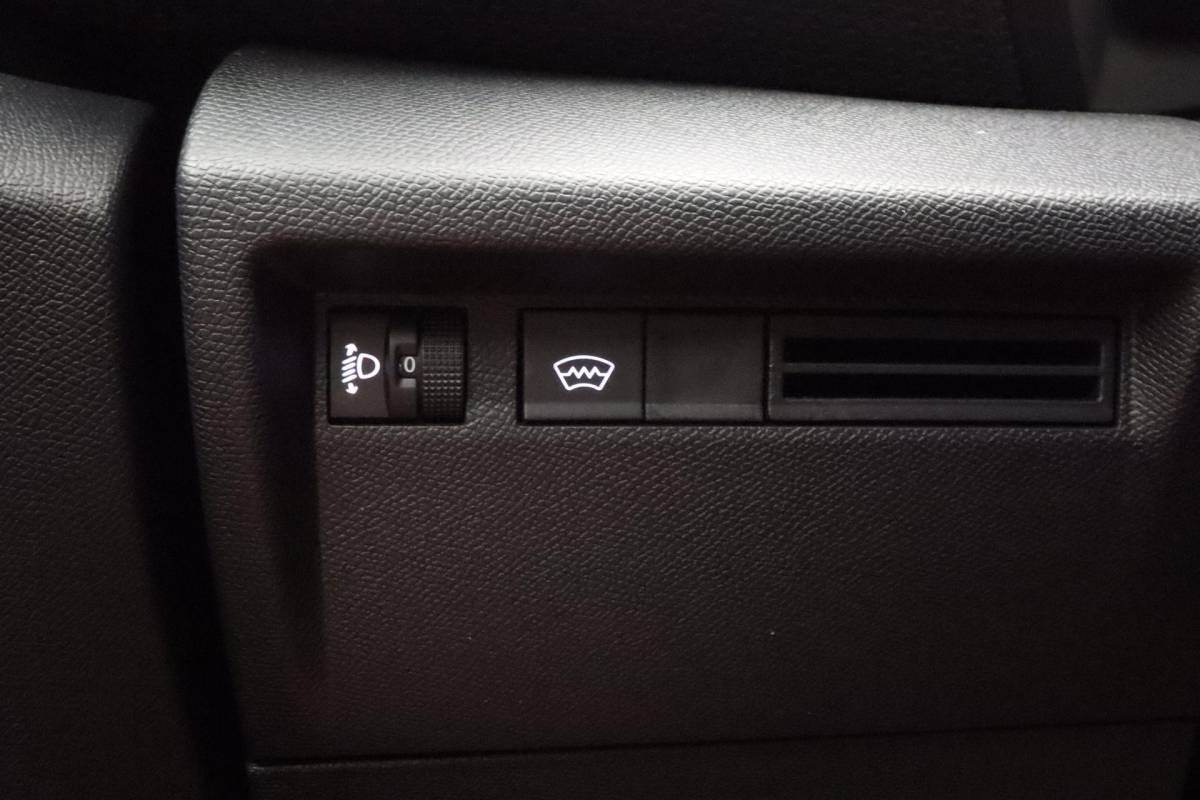 Citroën ë-C4 Citroen Ë-C4 Business 156pk Extended range 54 kWh | Navigatie | Keyless Entry | Climate control | Lichtmetalen velgen | Stoel & Voorruitverwarming | Camera Achter |
