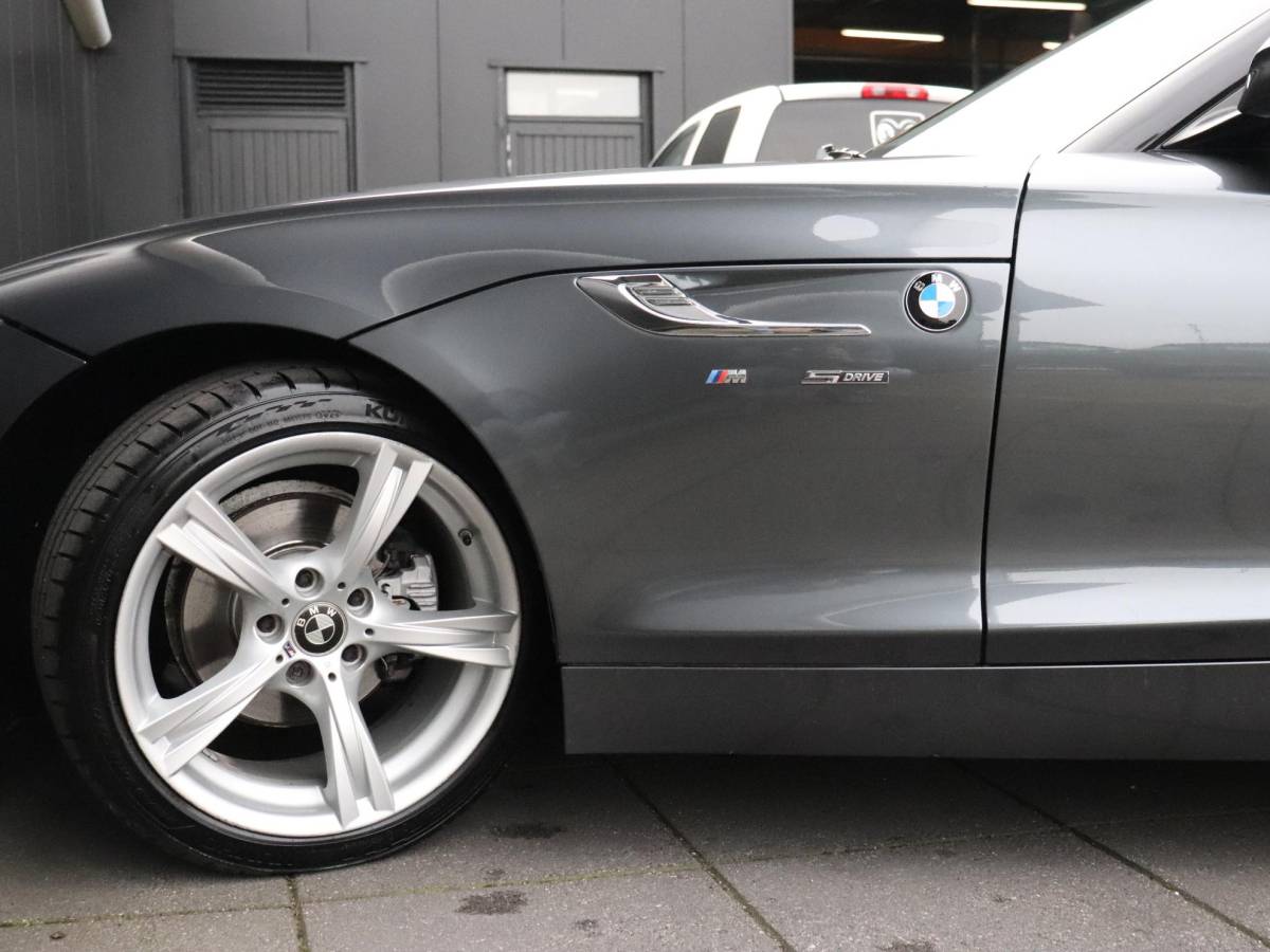 BMW Z4 BMW Z4 Roadster sDrive18i High Executive | M SPORT | LEDER | STOEL/STUURVERW. | PDC | NAVI | CRUISE |