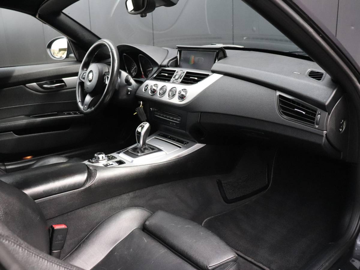 BMW Z4 BMW Z4 Roadster sDrive18i High Executive | M SPORT | LEDER | STOEL/STUURVERW. | PDC | NAVI | CRUISE |