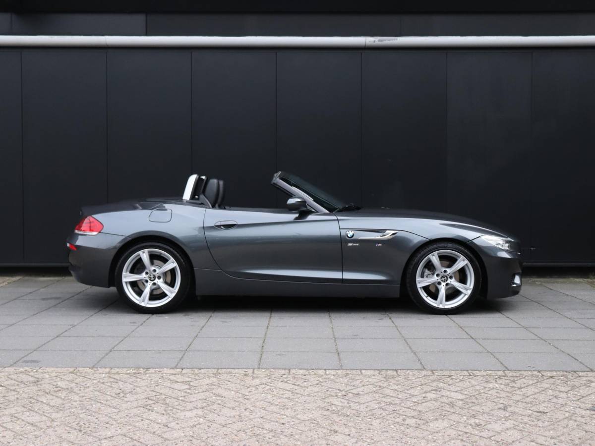 BMW Z4 BMW Z4 Roadster sDrive18i High Executive | M SPORT | LEDER | STOEL/STUURVERW. | PDC | NAVI | CRUISE |