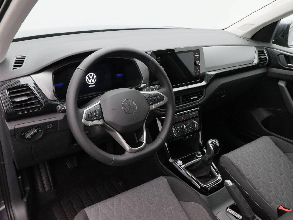 Volkswagen T-Cross Volkswagen T-Cross Life Edition 1.0 TSI 95 PK | Stoelverwarming | Camera | Adaptieve Cruise Control |