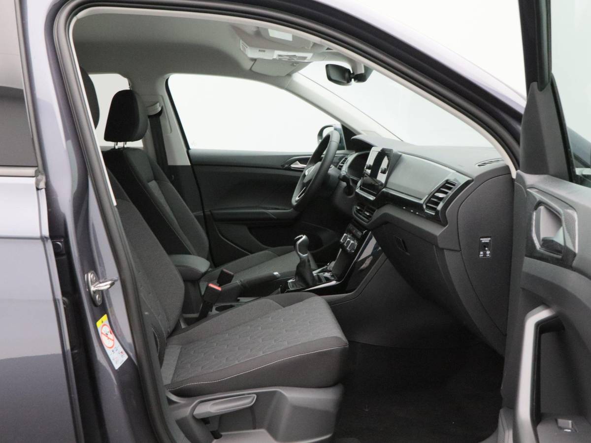 Volkswagen T-Cross Volkswagen T-Cross Life Edition 1.0 TSI 95 PK | Stoelverwarming | Camera | Adaptieve Cruise Control |