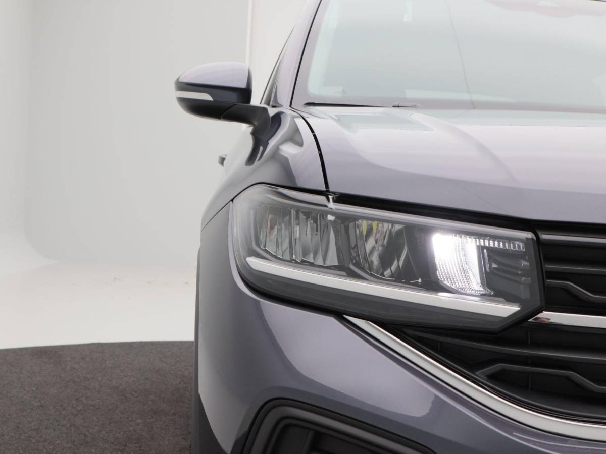 Volkswagen T-Cross Volkswagen T-Cross Life Edition 1.0 TSI 95 PK | Stoelverwarming | Camera | Adaptieve Cruise Control |