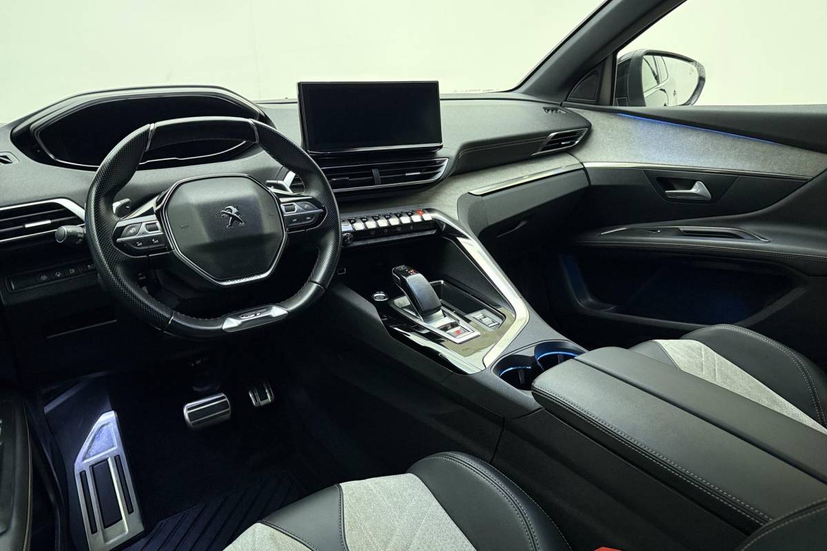 Peugeot 3008 Peugeot 3008 1.6 HYbrid 225 GT Automaat | Navigatie | Trekhaak | Climate Control | Cruise Control Adaptie | Keyless entry en Start | Zwart Dak | Camera