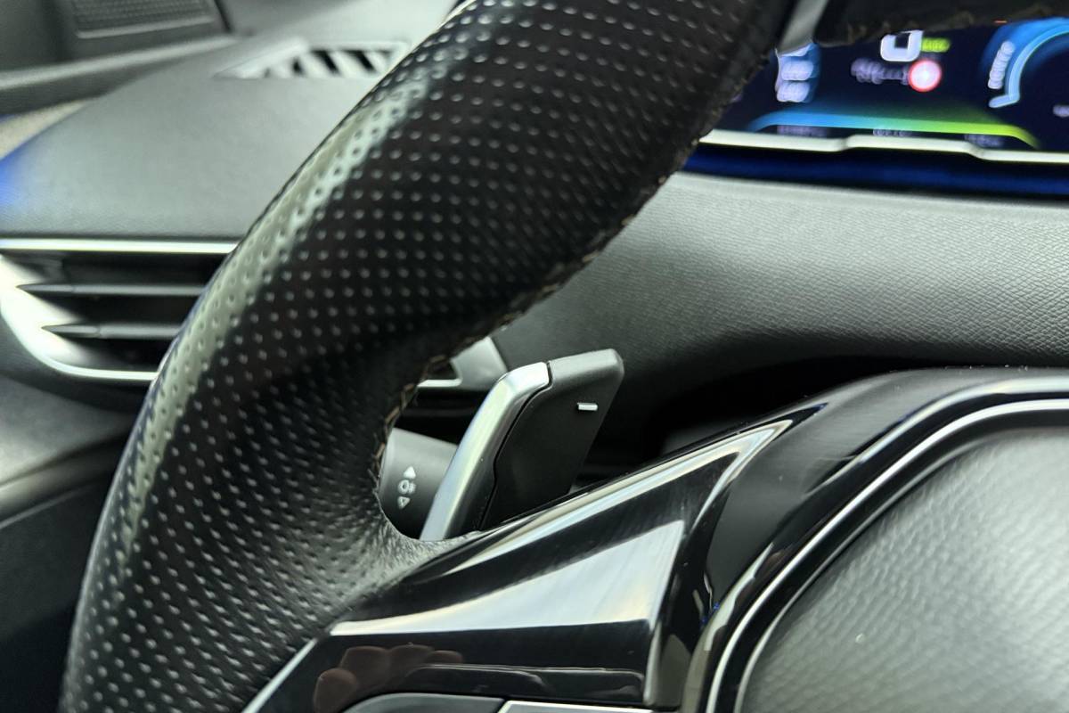 Peugeot 3008 Peugeot 3008 1.6 HYbrid 225 GT Automaat | Navigatie | Trekhaak | Climate Control | Cruise Control Adaptie | Keyless entry en Start | Zwart Dak | Camera